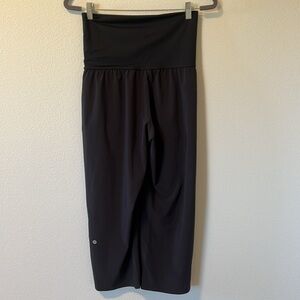 Lululemon Light weight high rise pants black size 6